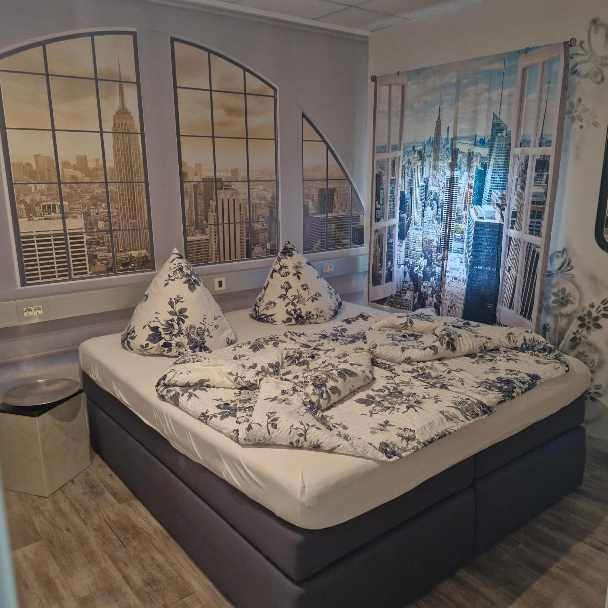 Boardinghouse Sinsheim Zentral Am Burgplatz Vandrarhem Exteriör bild