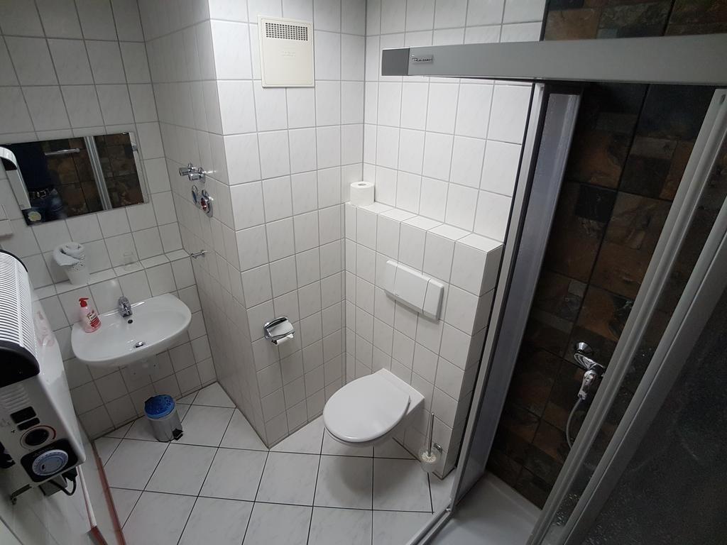 Boardinghouse Sinsheim Zentral Am Burgplatz Vandrarhem Exteriör bild
