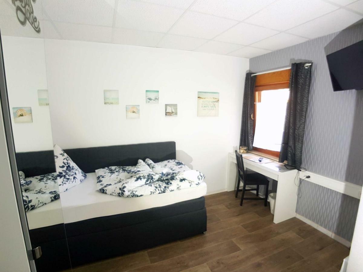 Boardinghouse Sinsheim Zentral Am Burgplatz Vandrarhem Exteriör bild