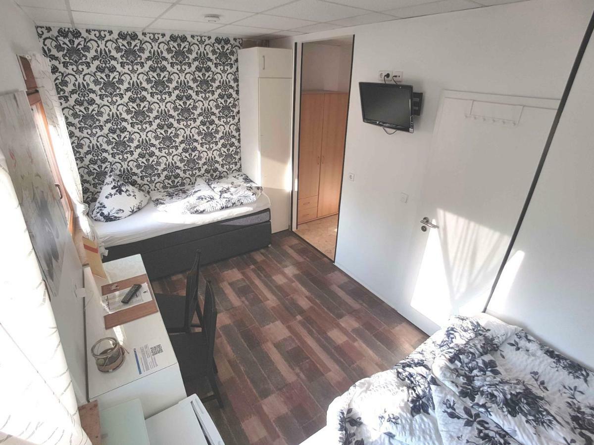 Boardinghouse Sinsheim Zentral Am Burgplatz Vandrarhem Exteriör bild